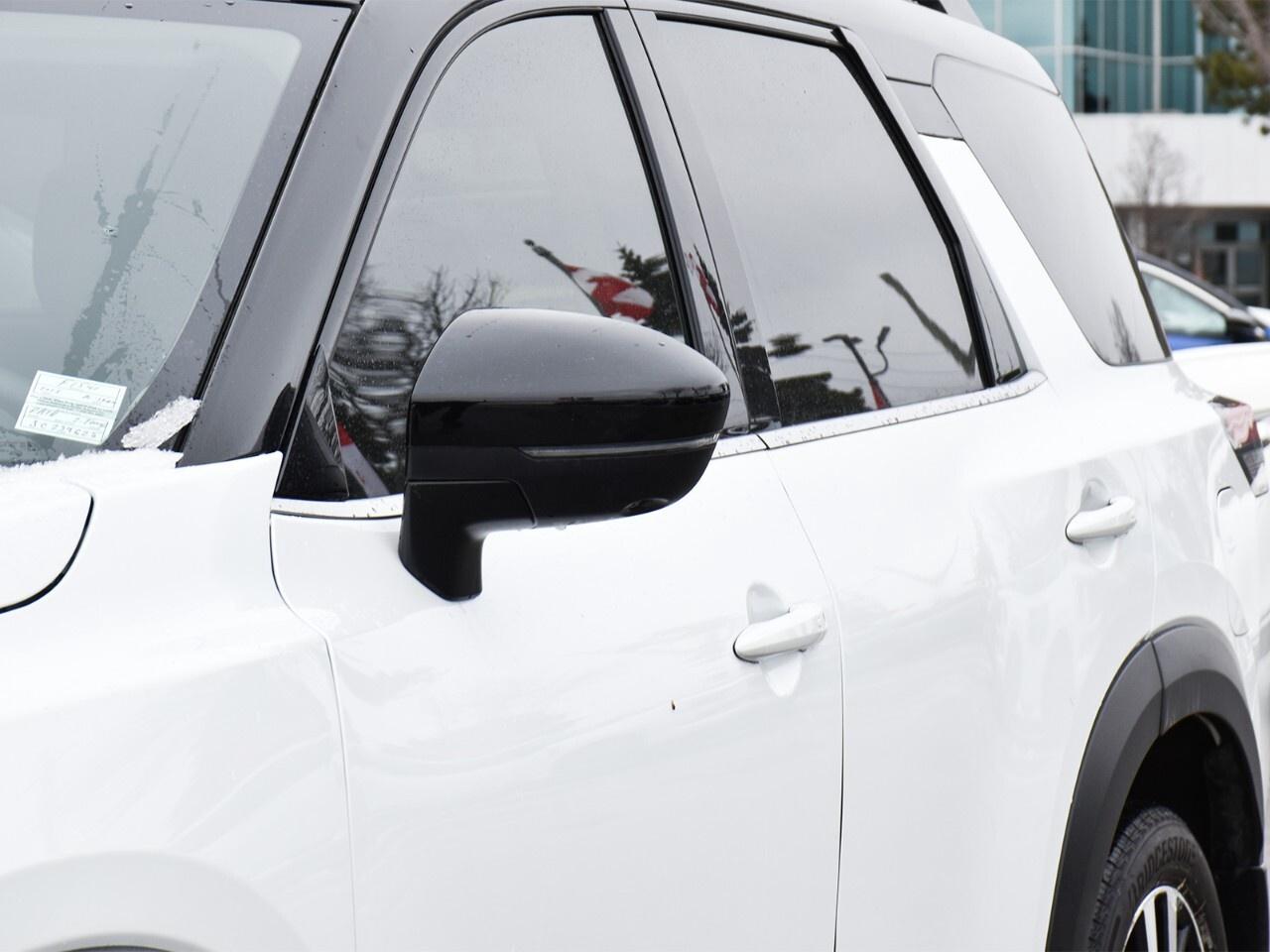 2025 Nissan Pathfinder PLATINUM - PREVIOUS MANAGER DEMONSTRATOR Photo3