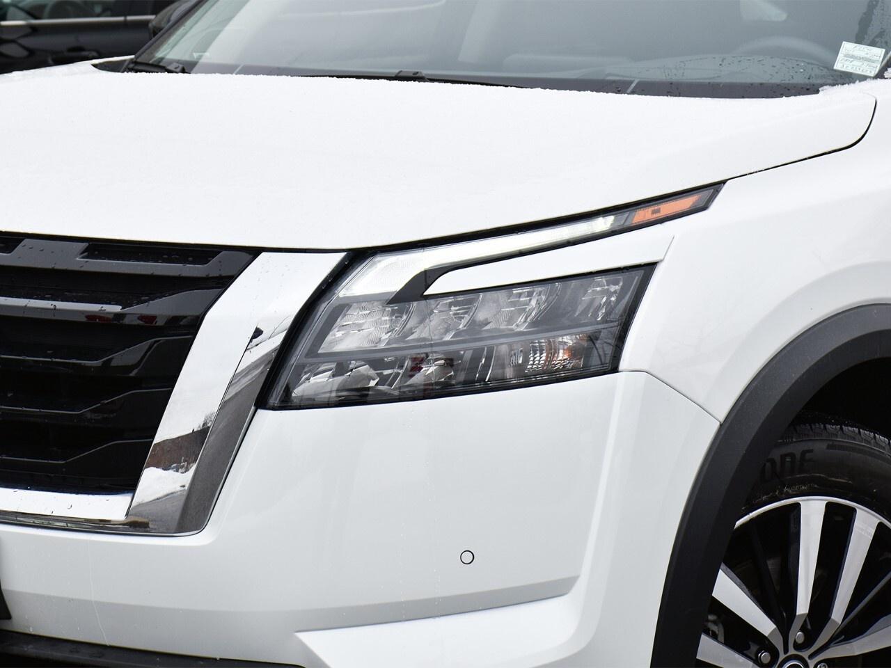 2025 Nissan Pathfinder PLATINUM - PREVIOUS MANAGER DEMONSTRATOR Photo2