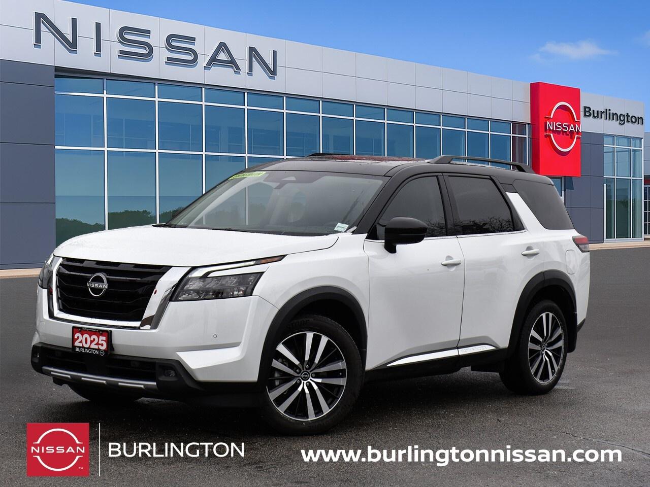 2025 Nissan Pathfinder PLATINUM - PREVIOUS MANAGER DEMONSTRATOR Photo