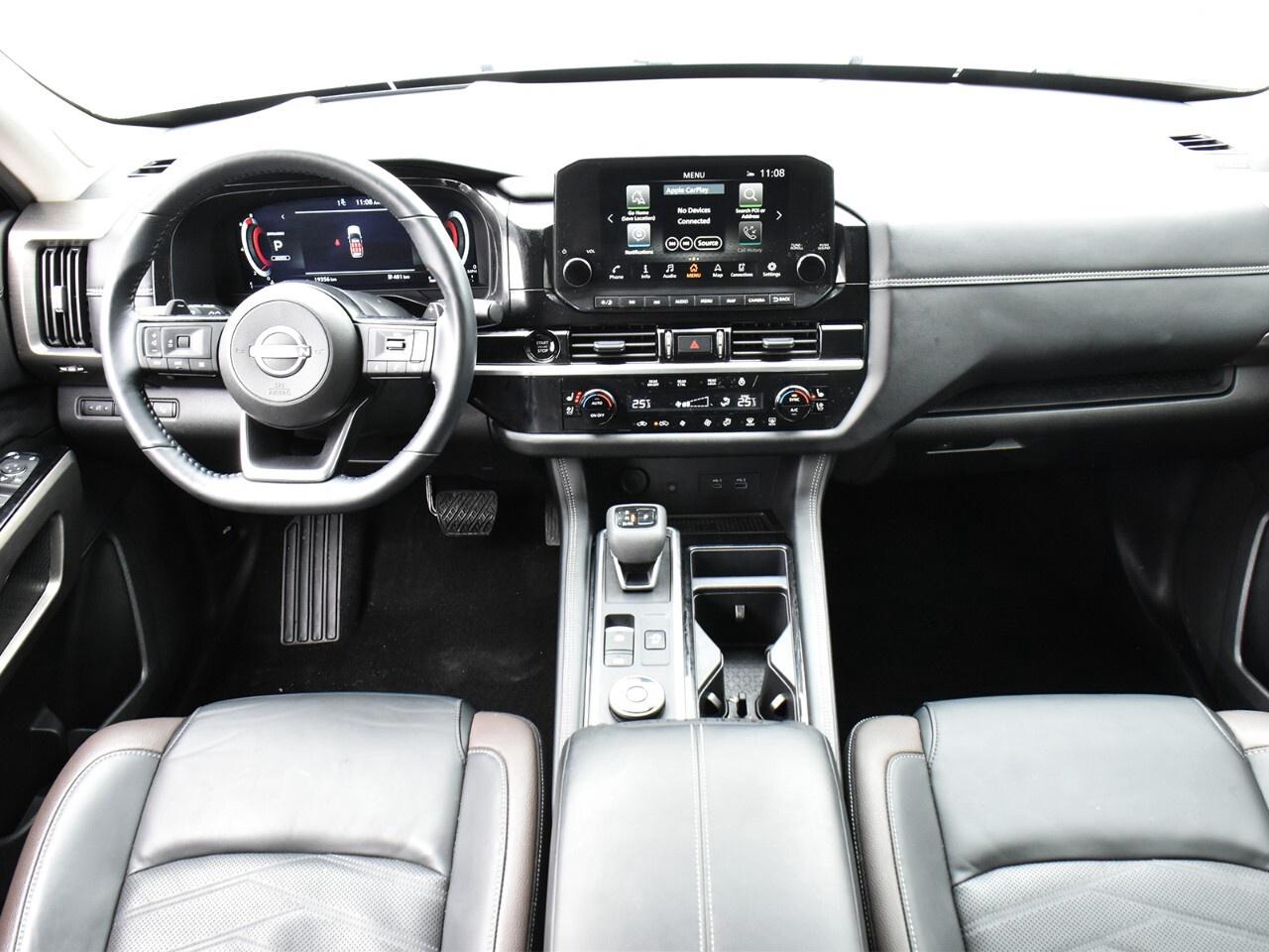 2025 Nissan Pathfinder PLATINUM - PREVIOUS MANAGER DEMONSTRATOR Photo