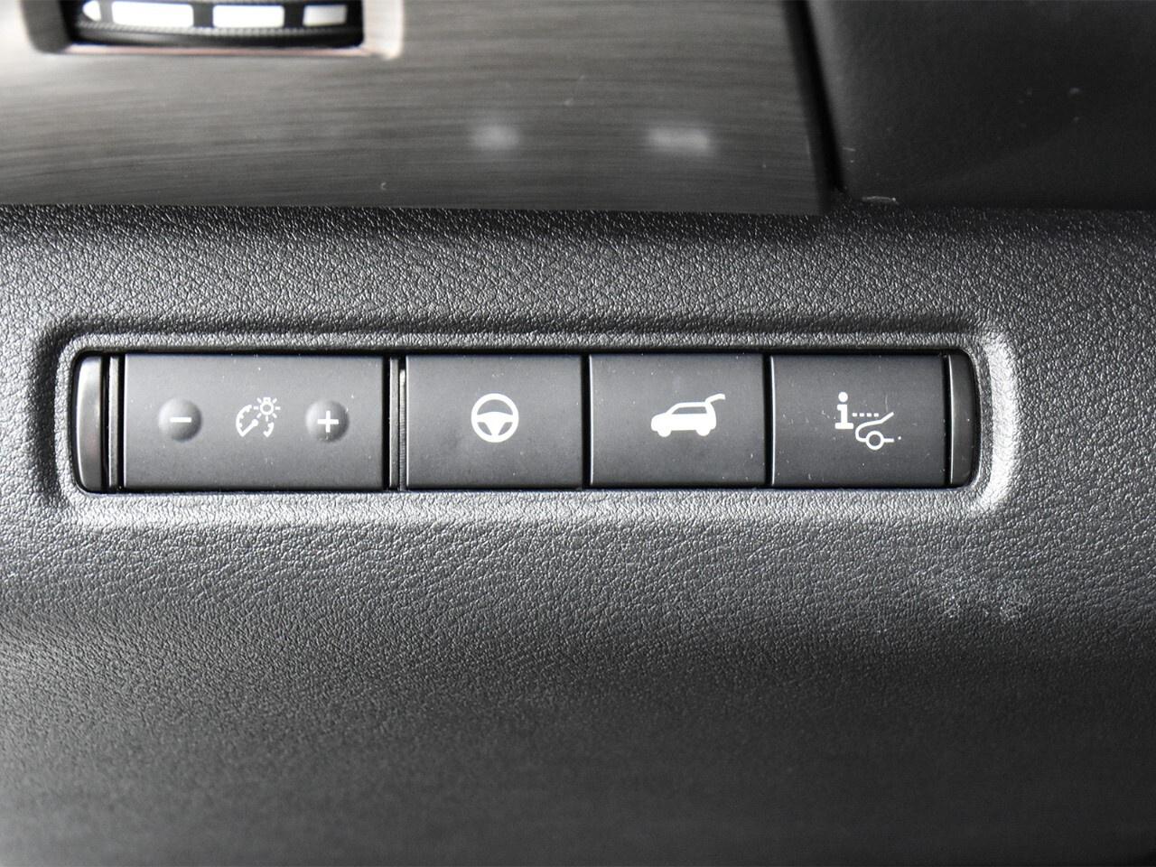 2025 Nissan Pathfinder PLATINUM - PREVIOUS MANAGER DEMONSTRATOR Photo