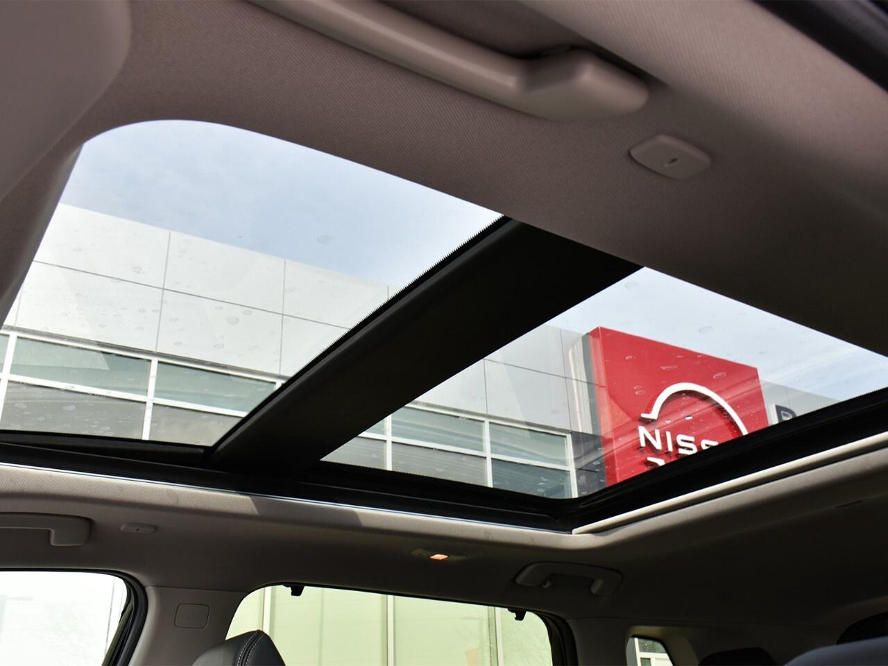 2023 Nissan Rogue PLATINUM, FULLY LOADED, BOSE AUDIO, APPLE CARPLAY Photo