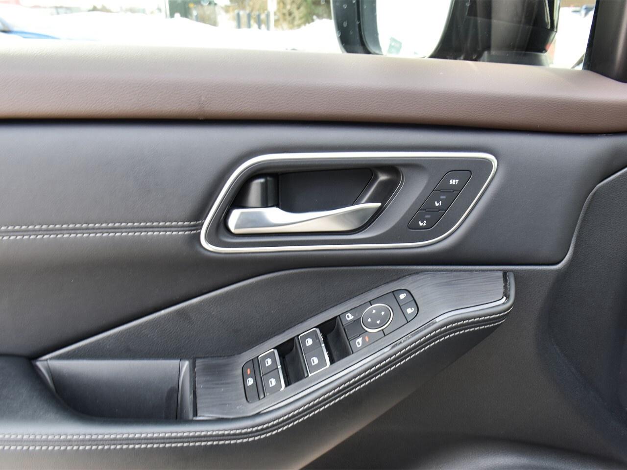 2023 Nissan Rogue PLATINUM, FULLY LOADED, BOSE AUDIO, APPLE CARPLAY Photo