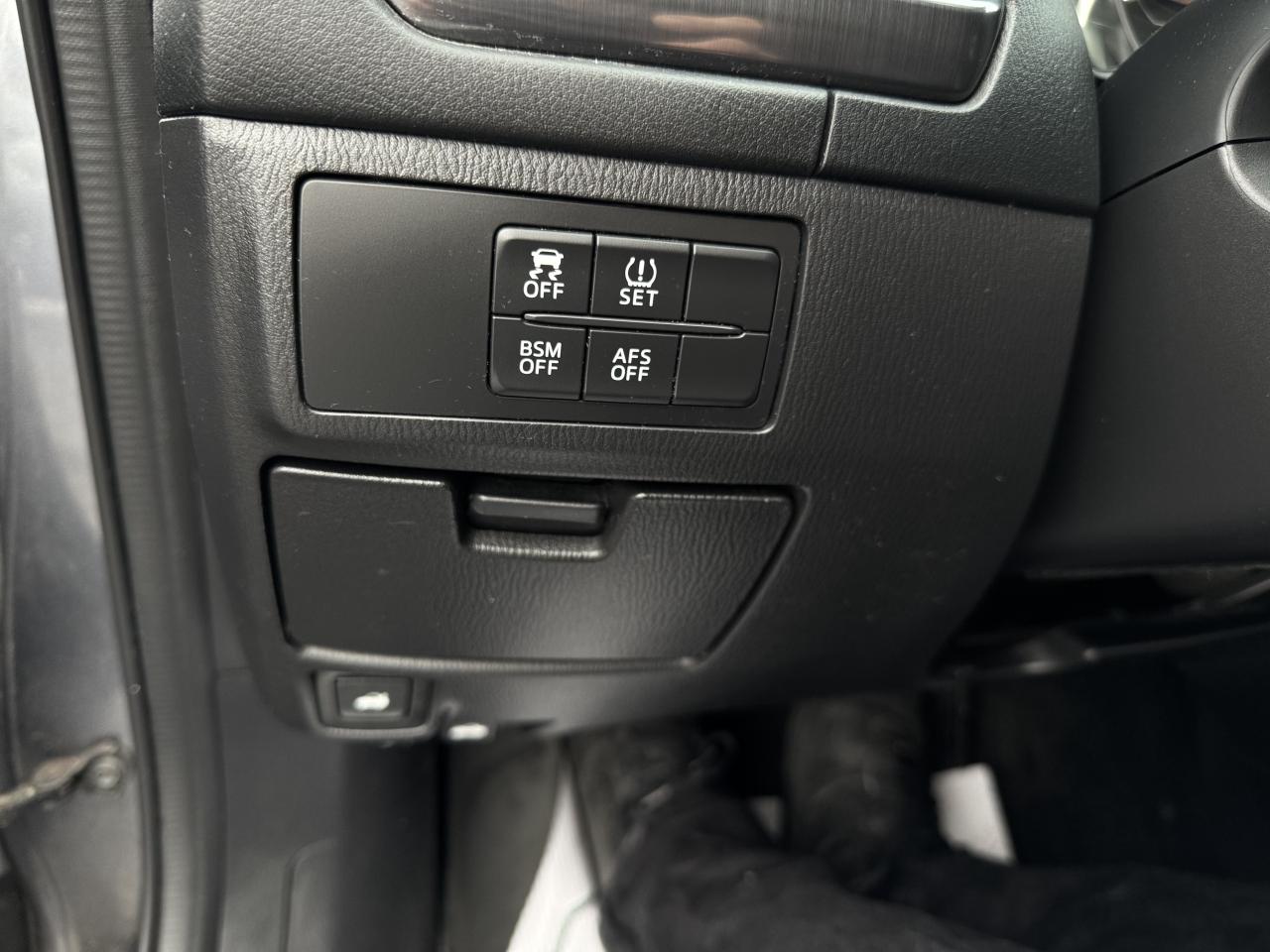 2015 Mazda MAZDA6 6 Speed Manual   Grand Touring! Photo