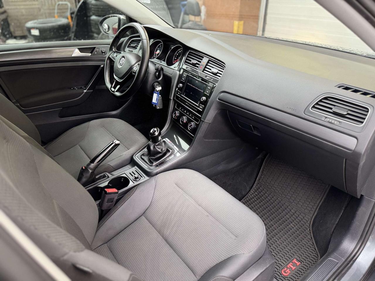 2018 Volkswagen Golf SportWagen Comfortline Manual 4MOTION! Photo