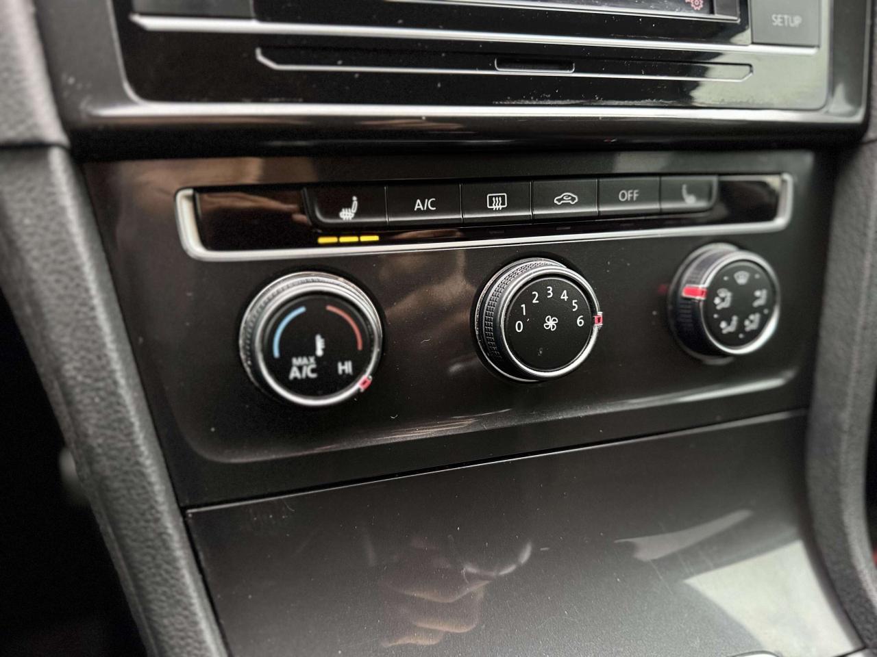 2018 Volkswagen Golf SportWagen Comfortline Manual 4MOTION! Photo