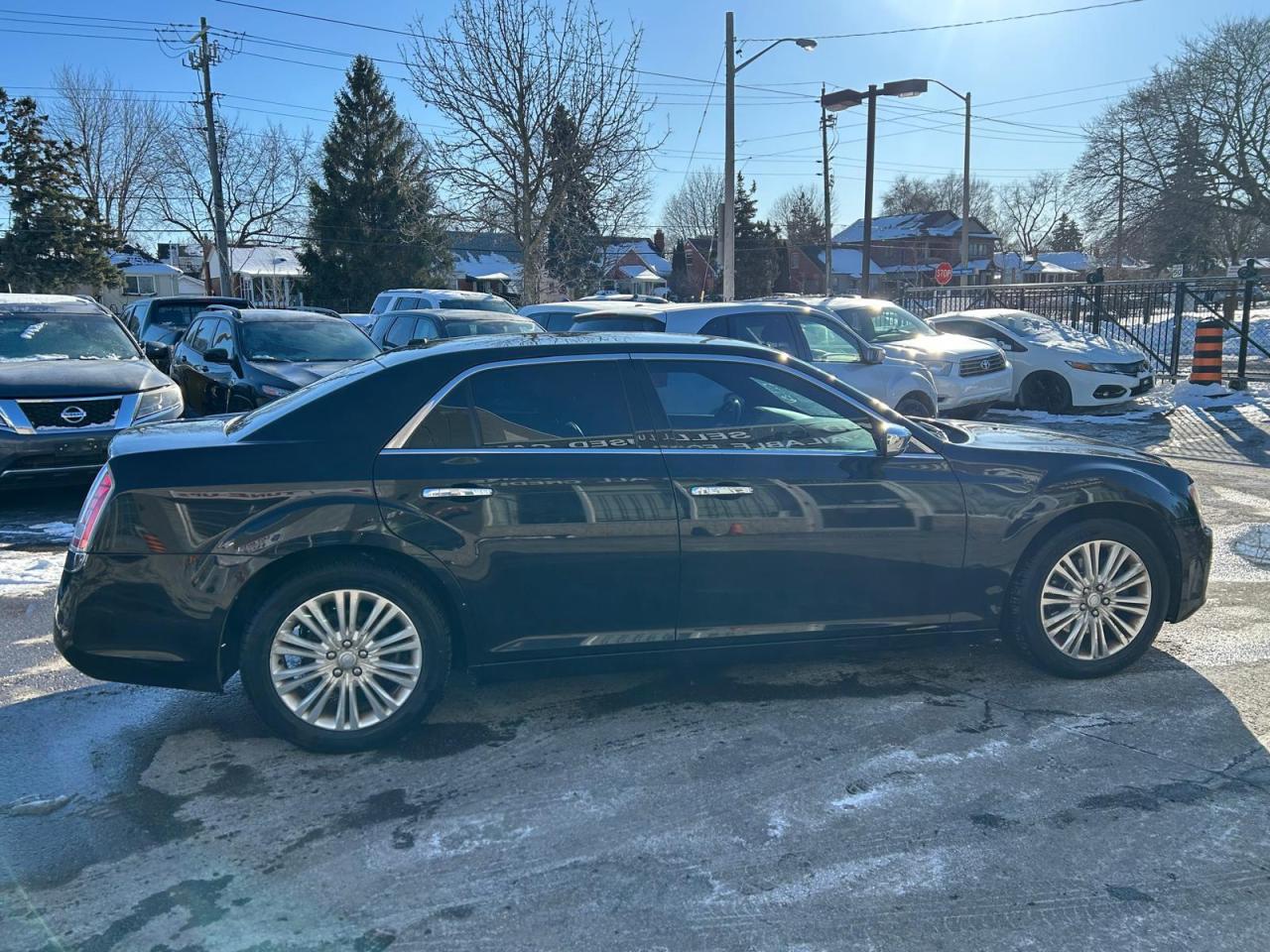 2011 Chrysler 300 4dr Sdn 300C AWD Photo