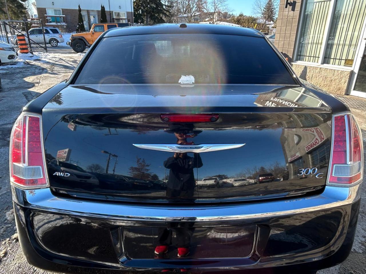 2011 Chrysler 300 4dr Sdn 300C AWD Photo