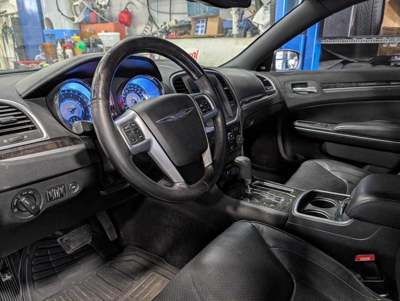 2011 Chrysler 300 4dr Sdn 300C AWD Photo