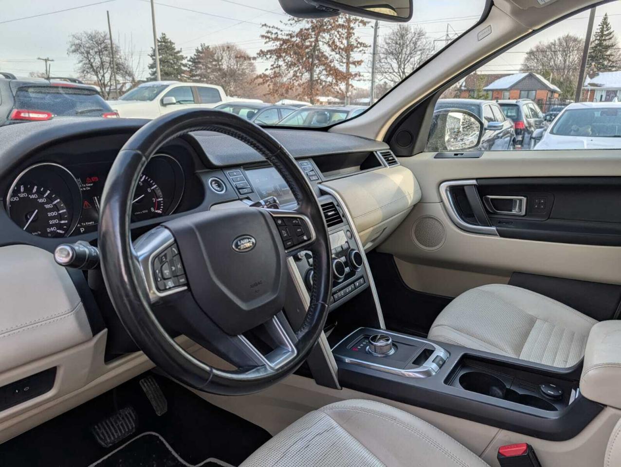 2015 Land Rover Discovery Sport AWD 4dr HSE LUXURY Photo