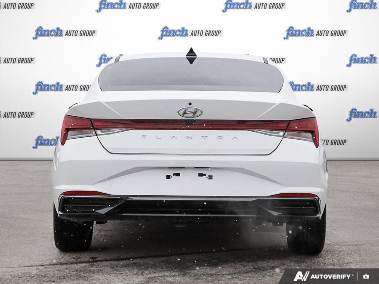 2023 Hyundai Elantra Luxury 4dr Sedan Photo