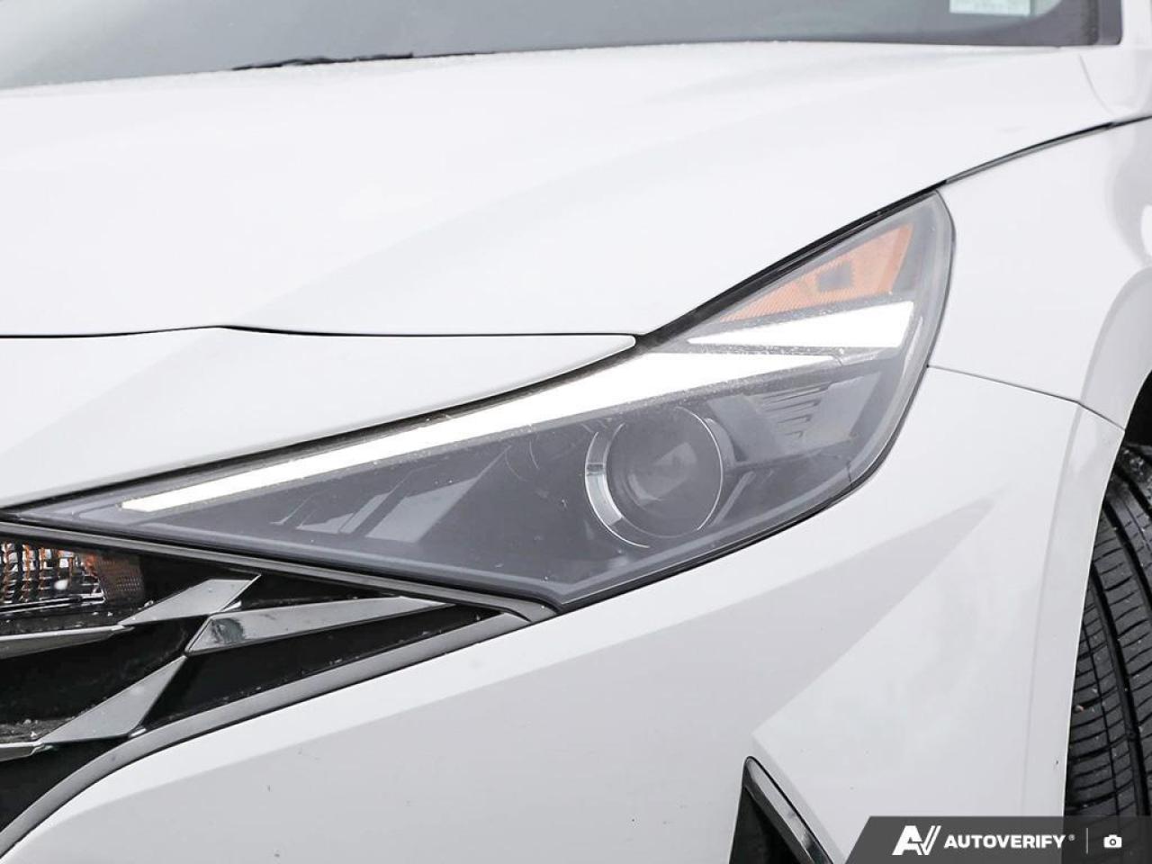 2023 Hyundai Elantra Luxury 4dr Sedan Photo