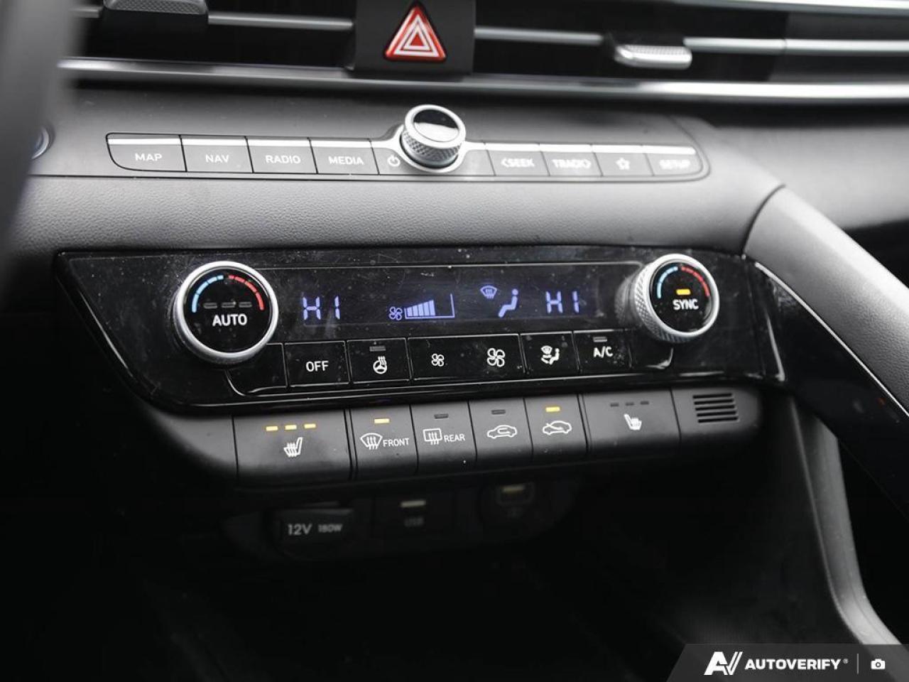 2023 Hyundai Elantra Luxury 4dr Sedan Photo