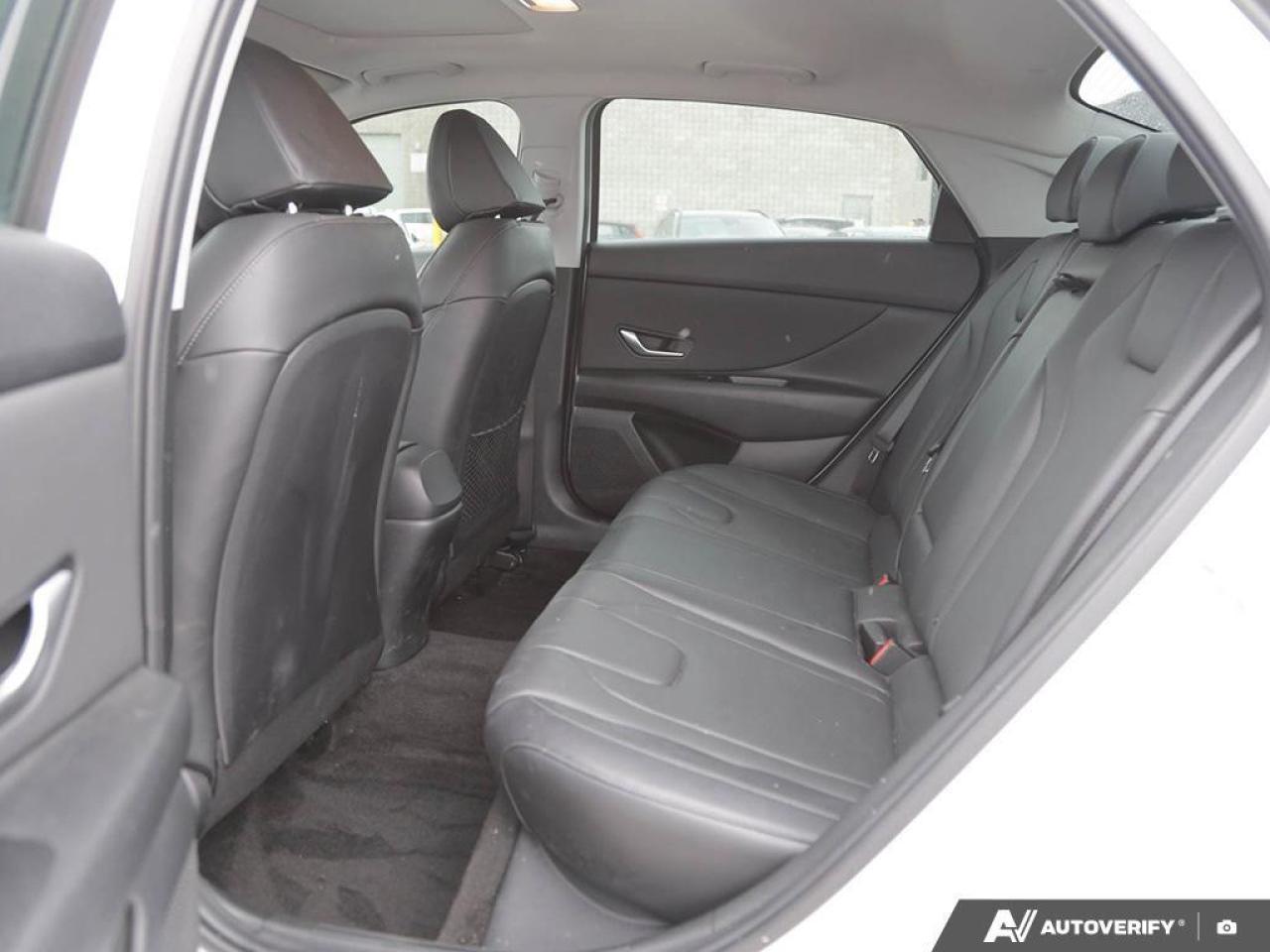 2023 Hyundai Elantra Luxury 4dr Sedan Photo