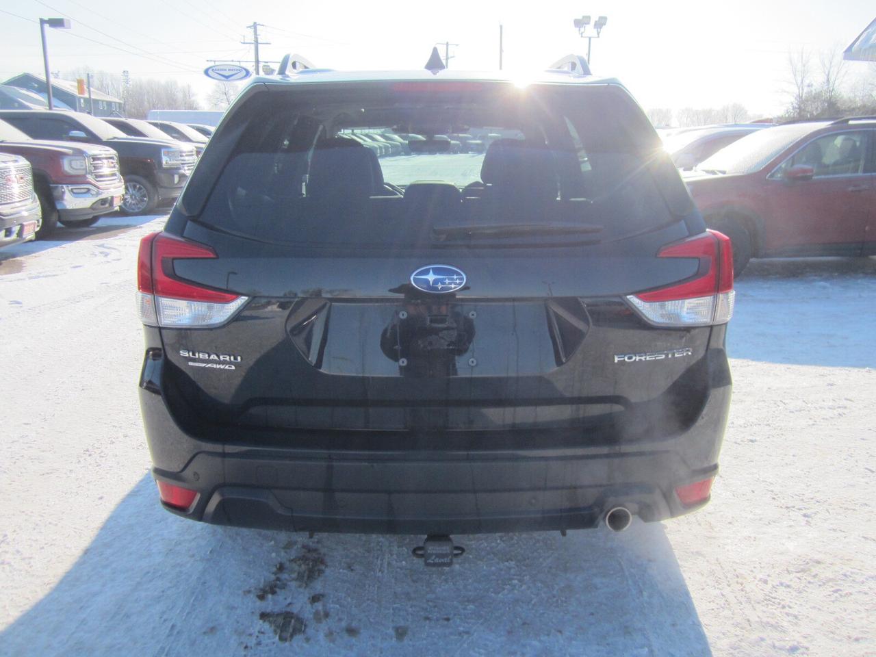 2023 Subaru Forester Limited CVT ONE OWNER NO ACCIDENTS Photo