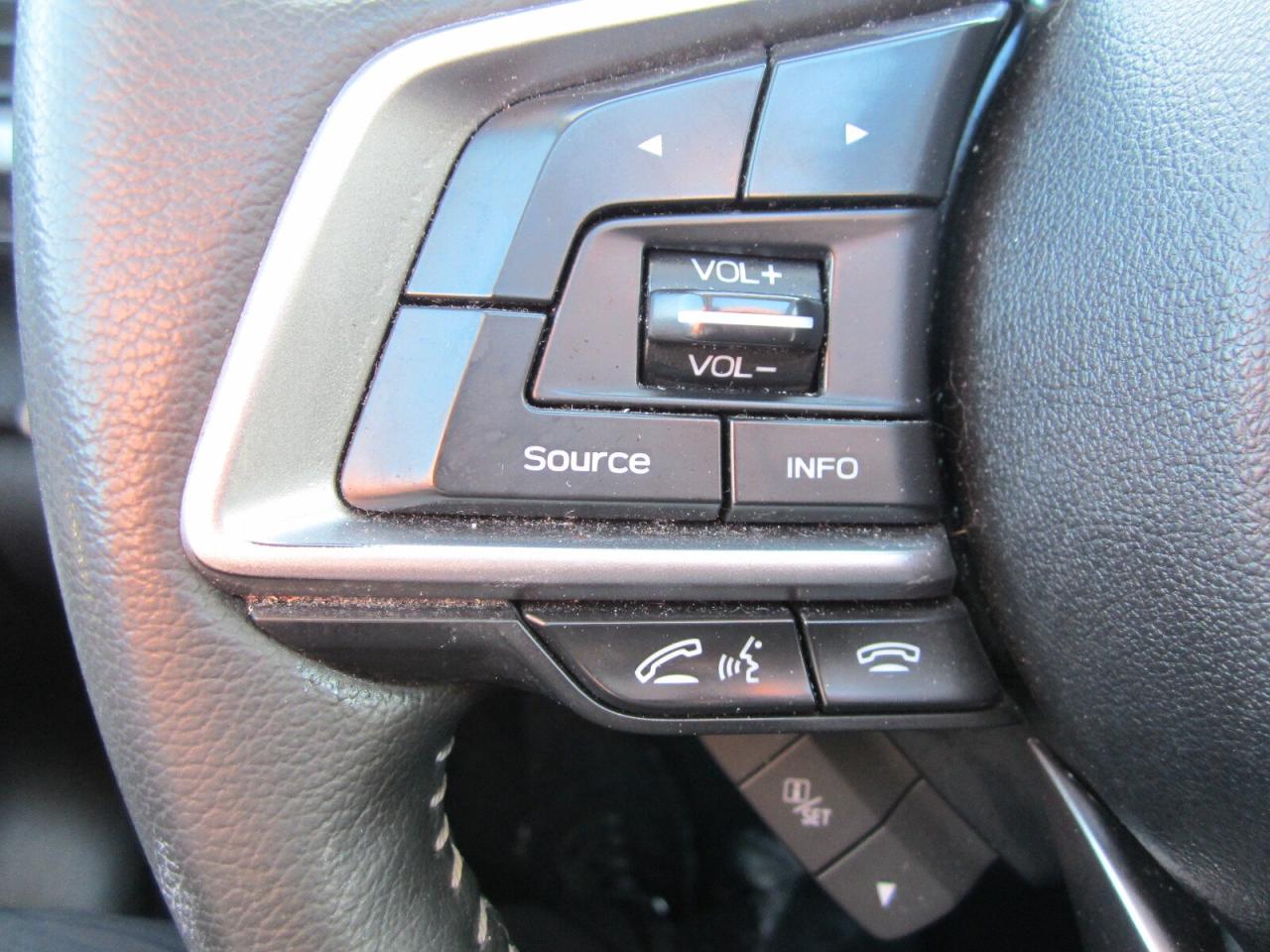 2023 Subaru Forester Limited CVT ONE OWNER NO ACCIDENTS Photo