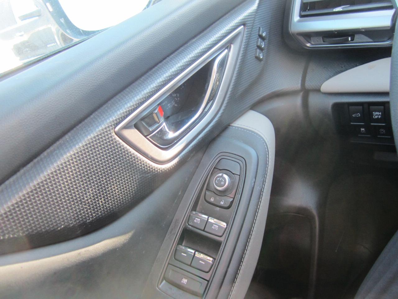 2023 Subaru Forester Limited CVT ONE OWNER NO ACCIDENTS Photo