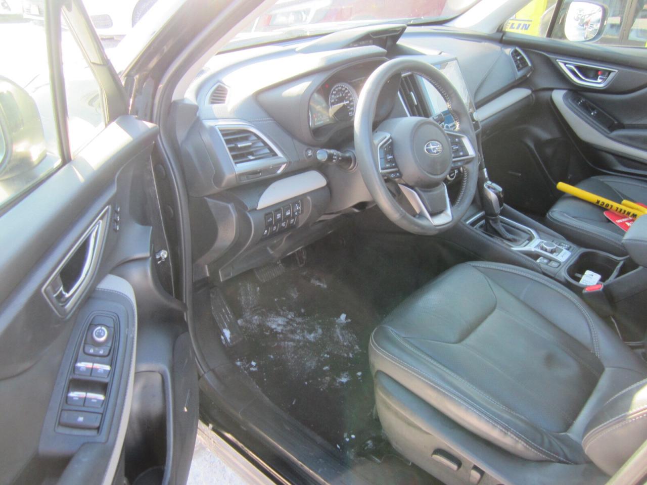 2023 Subaru Forester Limited CVT ONE OWNER NO ACCIDENTS Photo