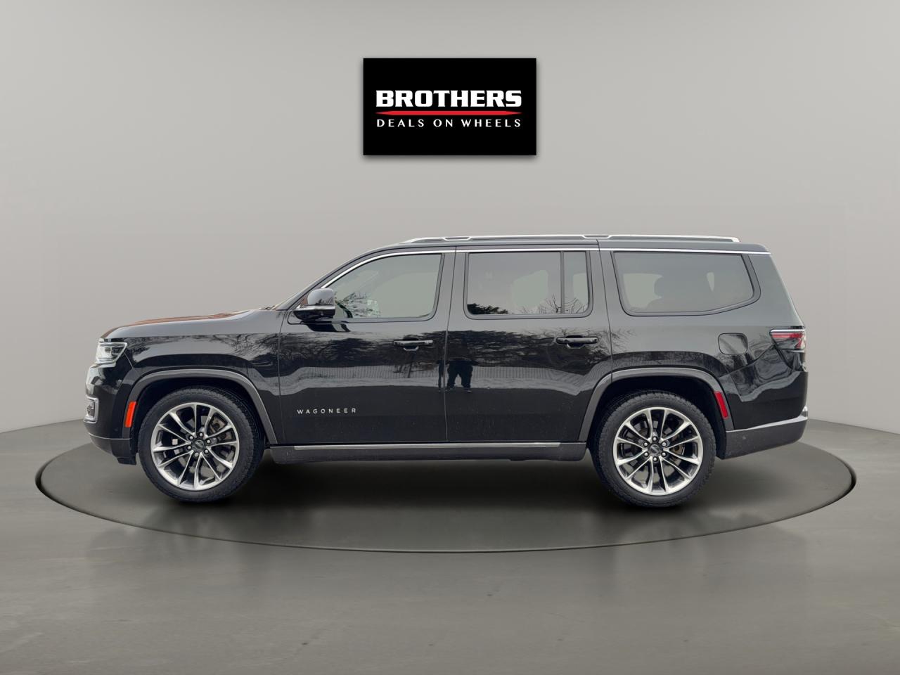 2022 Jeep Wagoneer Series III 4x4 No Accidents One Owner Photo