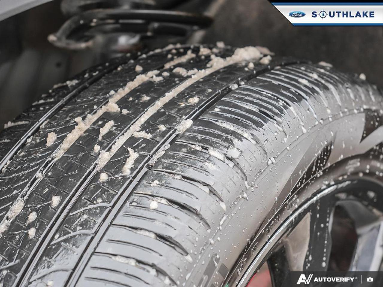 2023 Ford Explorer ST 4dr 4x4 Photo