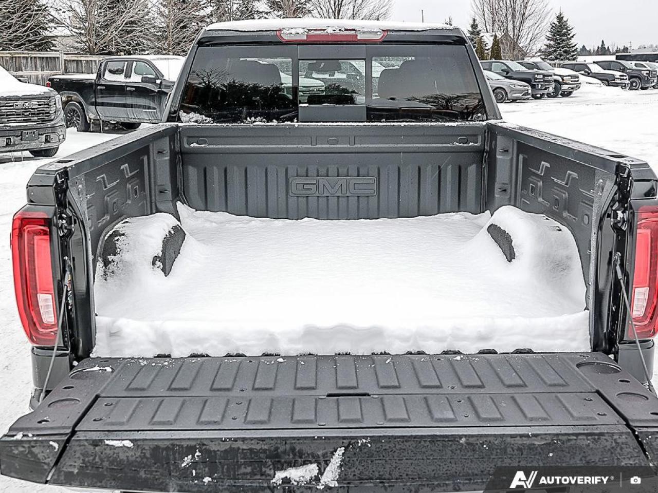 2026 GMC Sierra 1500 Crew Cab Standard Box 4-Wheel Drive SLT Photo