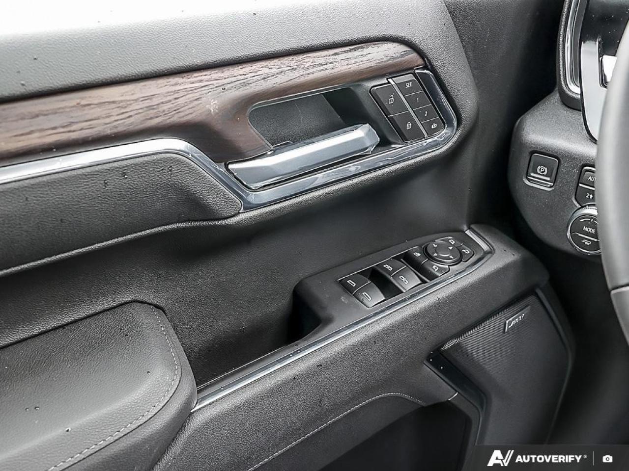 2026 GMC Sierra 1500 Crew Cab Standard Box 4-Wheel Drive SLT Photo