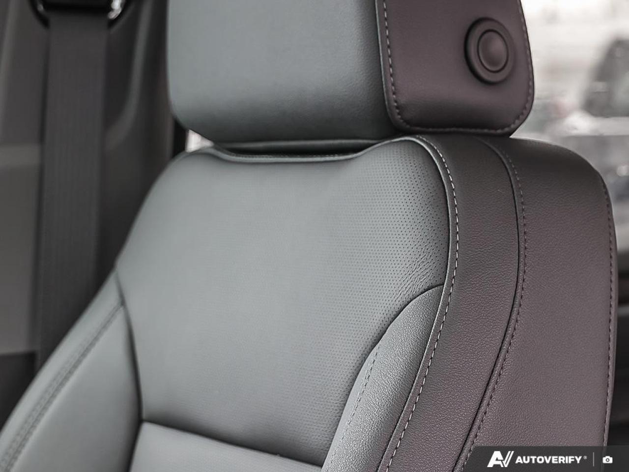 2026 GMC Sierra 1500 Crew Cab Standard Box 4-Wheel Drive SLT Photo