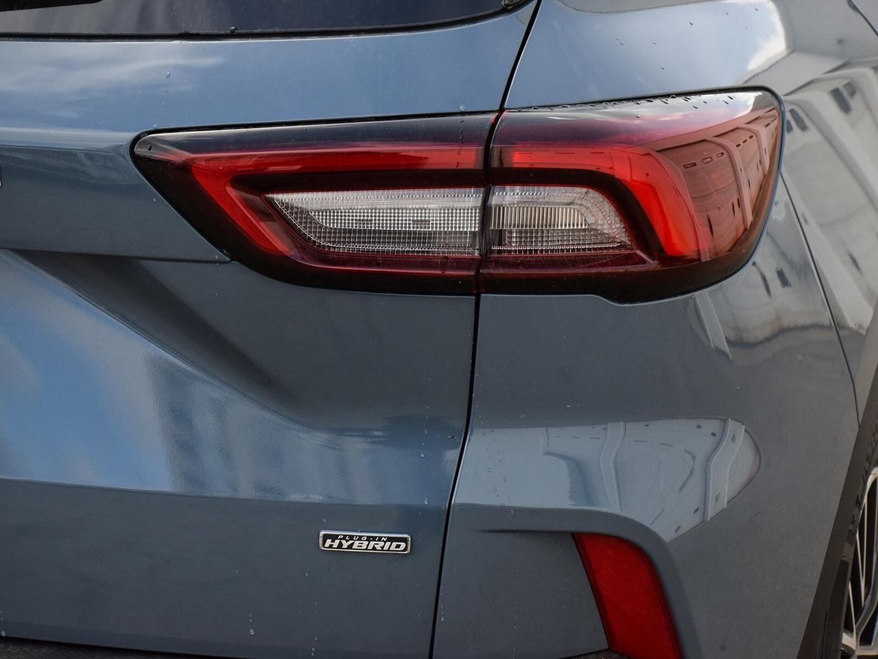 2025 Ford Escape PHEV FWD Photo