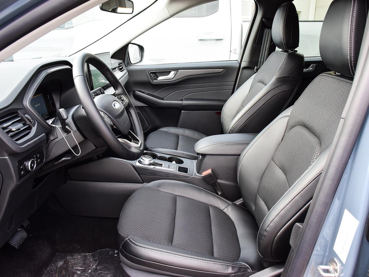 2025 Ford Escape PHEV FWD Photo