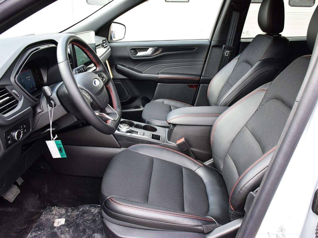 2025 Ford Escape ST-Line Photo