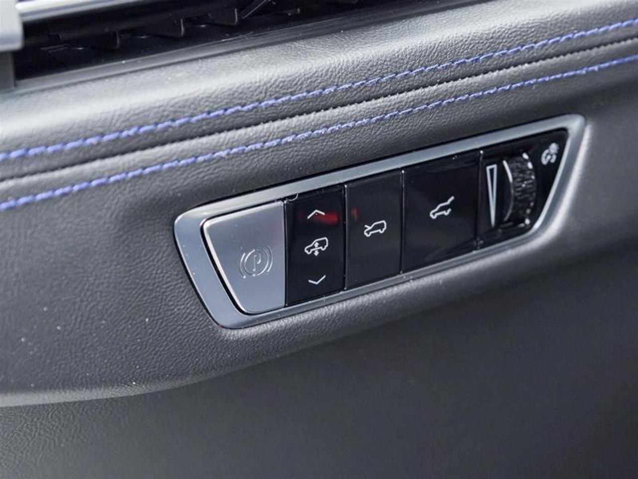 2026 Cadillac Escalade IQ Luxury 4dr All-Wheel Drive Photo