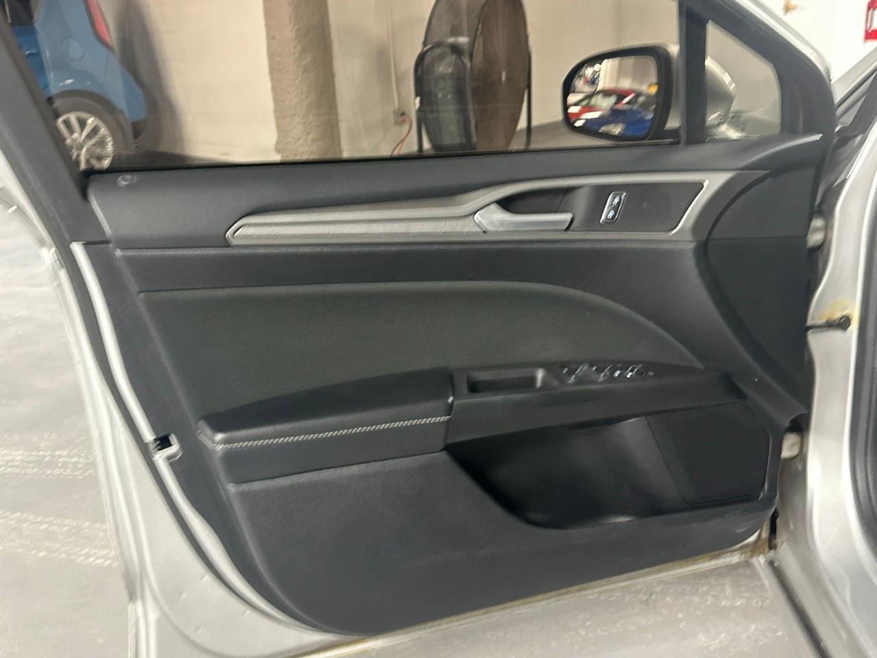 2018 Ford Fusion SE 4dr Front-wheel Drive Sedan Photo