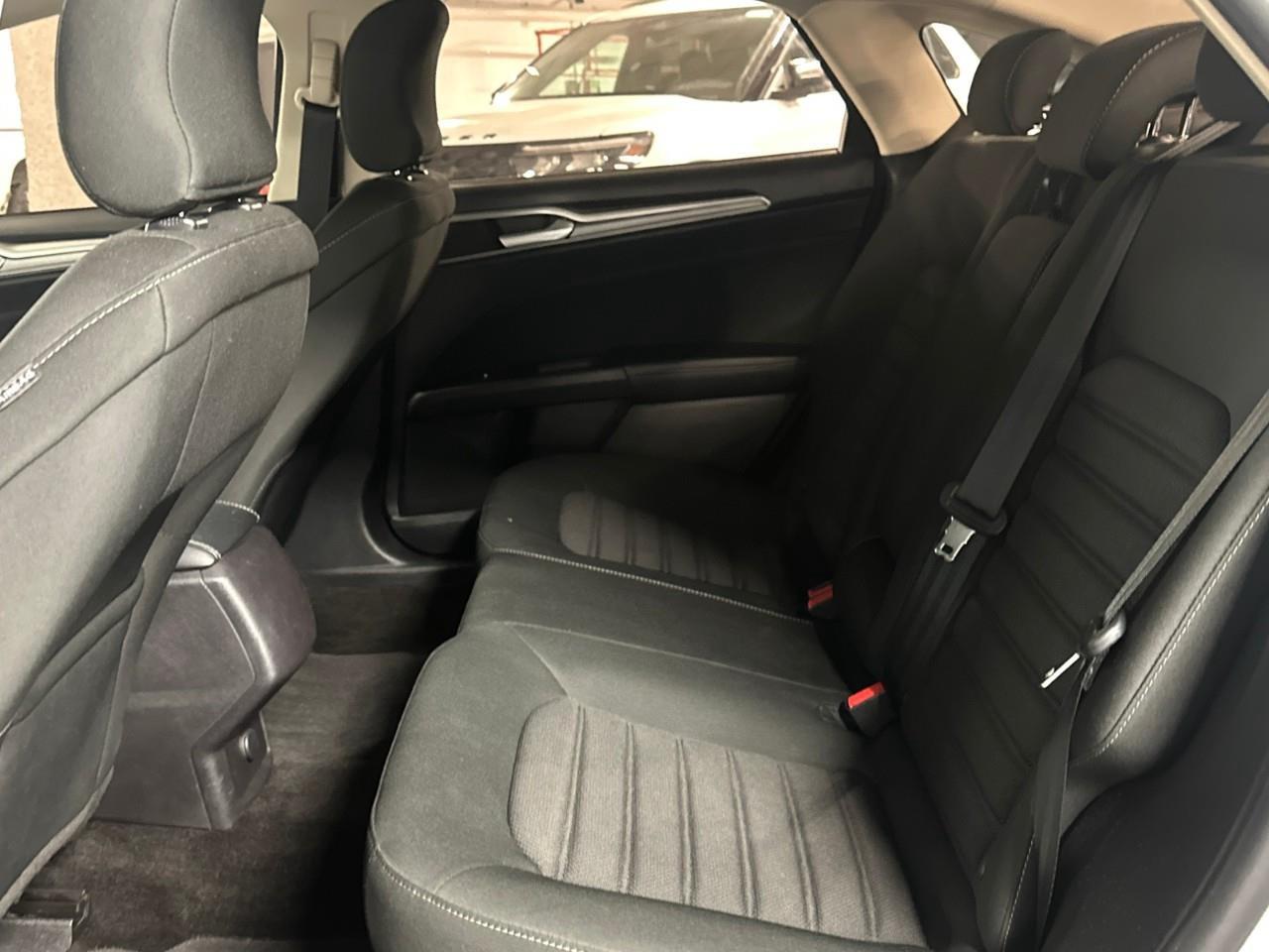 2018 Ford Fusion SE 4dr Front-wheel Drive Sedan Photo