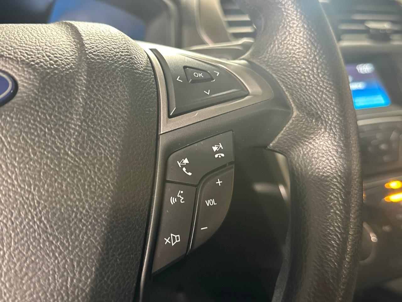 2018 Ford Fusion SE 4dr Front-wheel Drive Sedan Photo