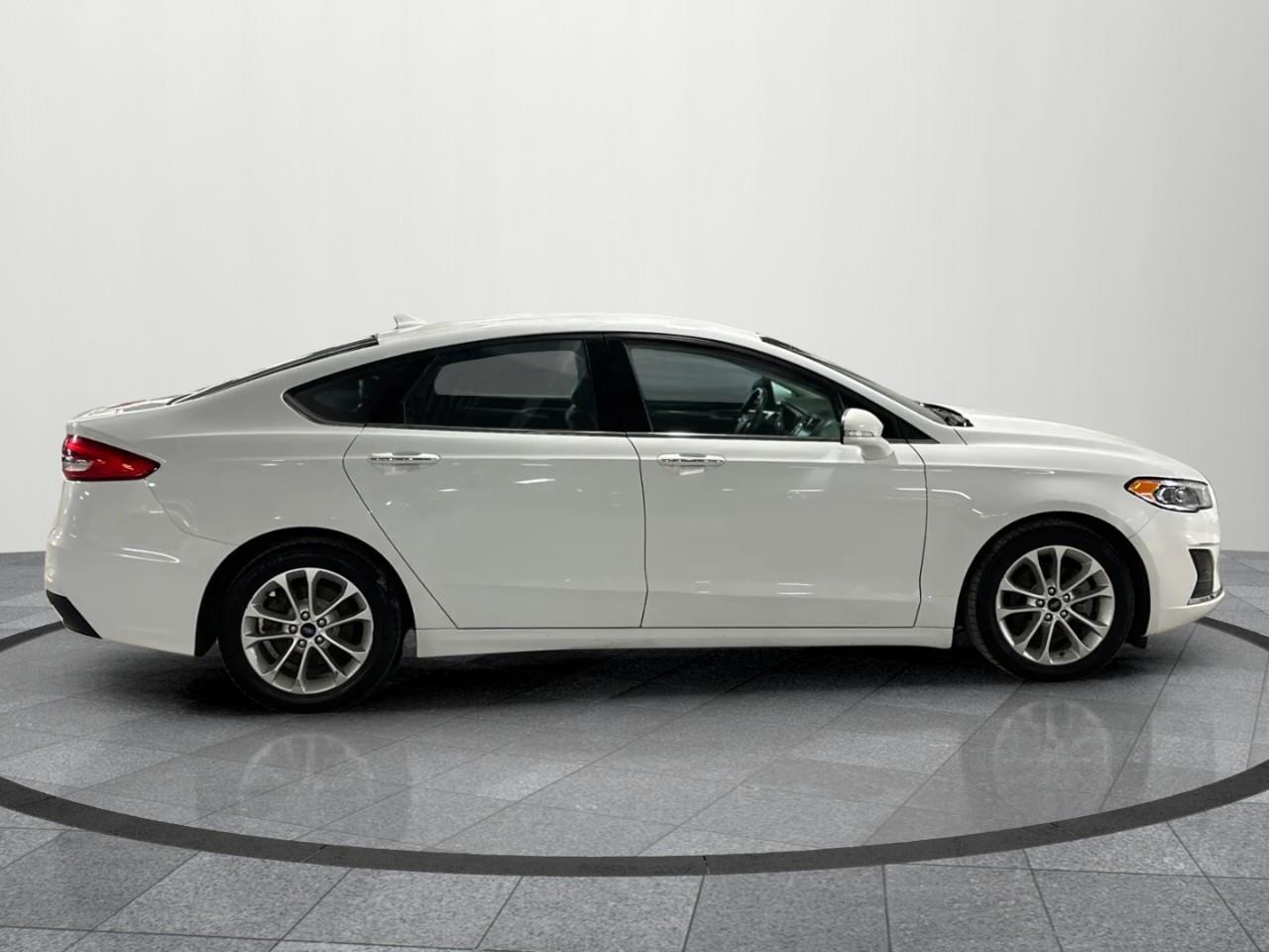 2020 Ford Fusion Hybrid SEL 4dr Front-Wheel Drive Sedan Photo