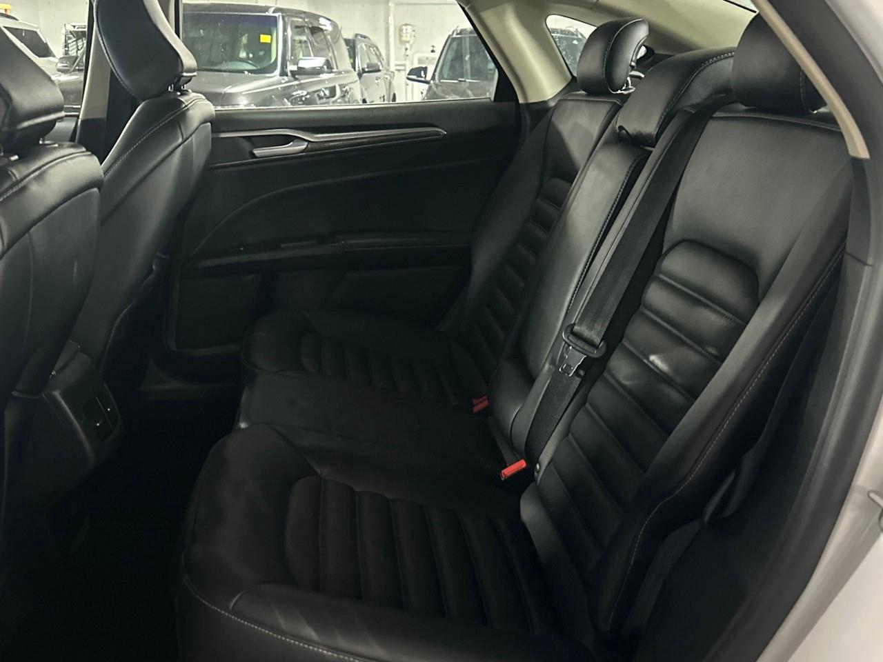 2020 Ford Fusion Hybrid SEL 4dr Front-Wheel Drive Sedan Photo