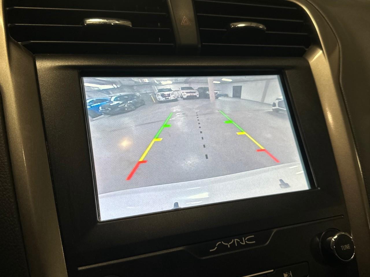 2020 Ford Fusion Hybrid SEL 4dr Front-Wheel Drive Sedan Photo