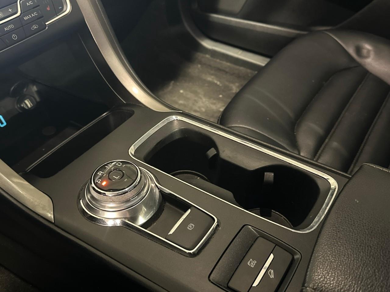 2020 Ford Fusion Hybrid SEL 4dr Front-Wheel Drive Sedan Photo