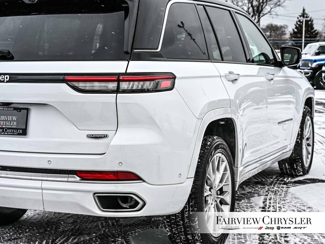 2024 Jeep Grand Cherokee Summit PANO ROOF   HEADS UP   19 SPEAKER MCINTOSH Photo