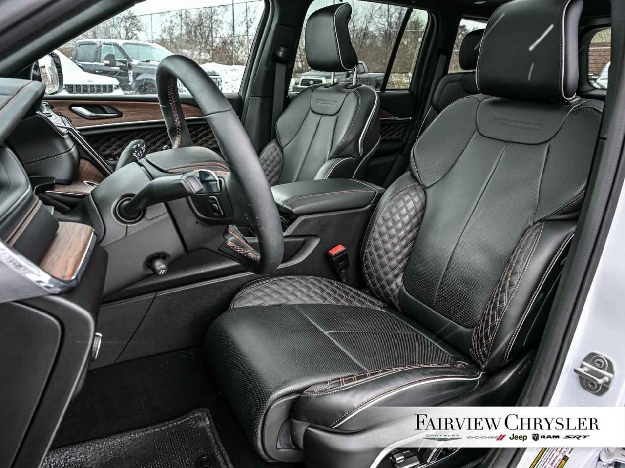 2024 Jeep Grand Cherokee Summit PANO ROOF   HEADS UP   19 SPEAKER MCINTOSH Photo