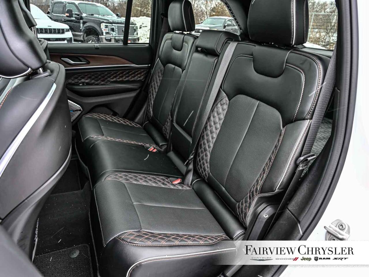 2024 Jeep Grand Cherokee Summit PANO ROOF   HEADS UP   19 SPEAKER MCINTOSH Photo