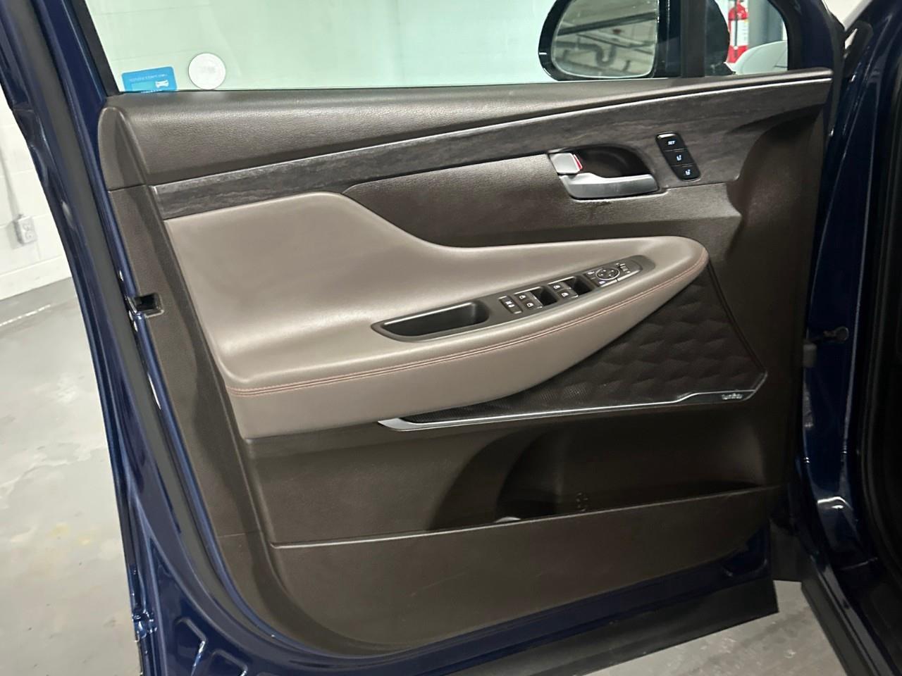 2019 Hyundai Santa Fe Ultimate 2.0  (A8) 4dr All-Wheel Drive Photo