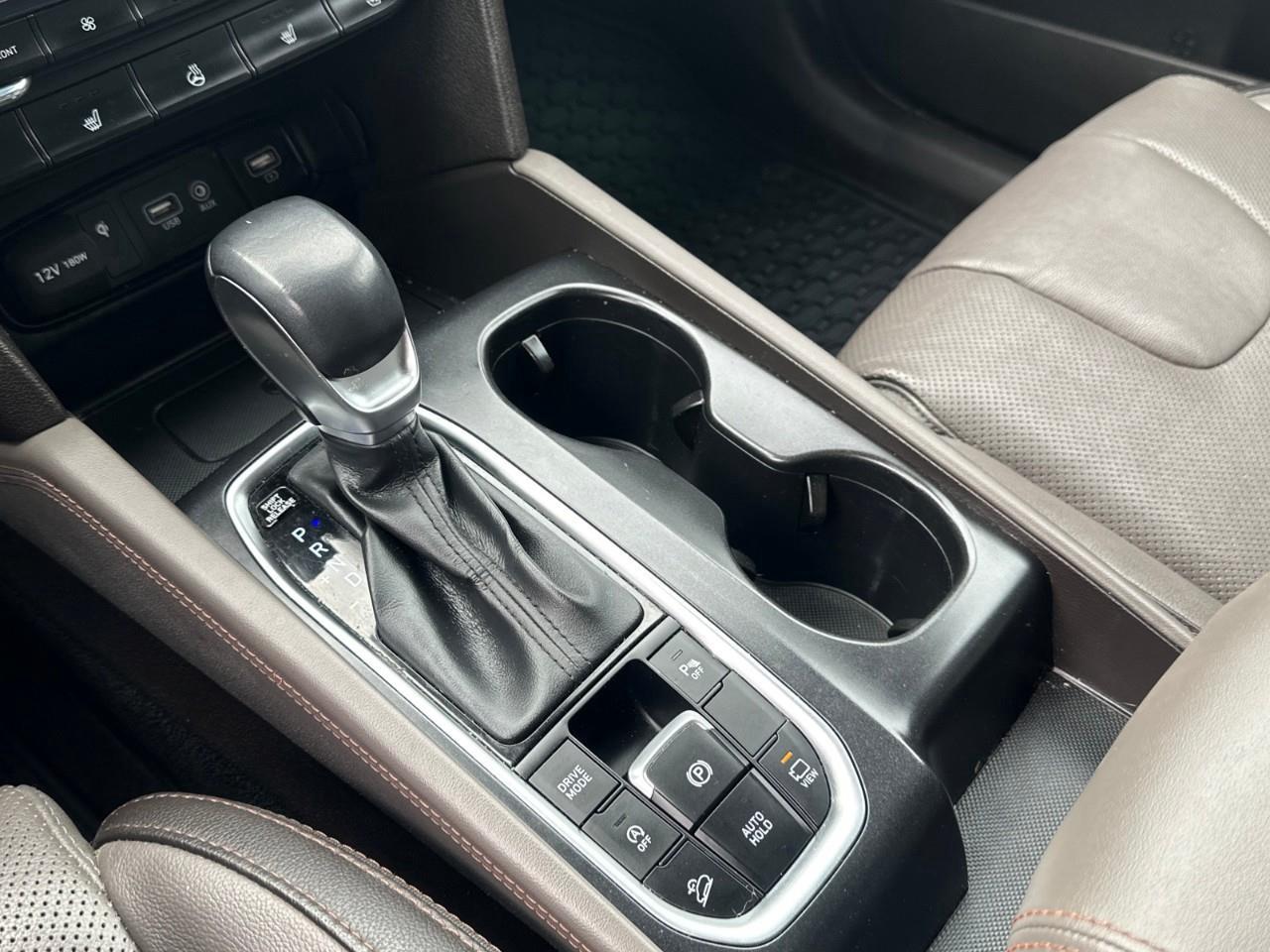 2019 Hyundai Santa Fe Ultimate 2.0  (A8) 4dr All-Wheel Drive Photo