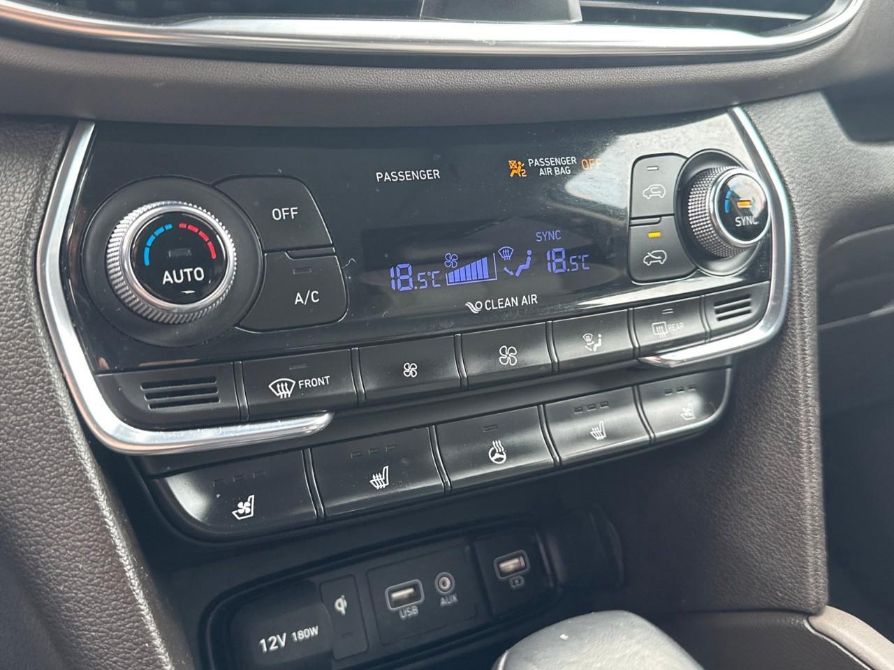 2019 Hyundai Santa Fe Ultimate 2.0  (A8) 4dr All-Wheel Drive Photo