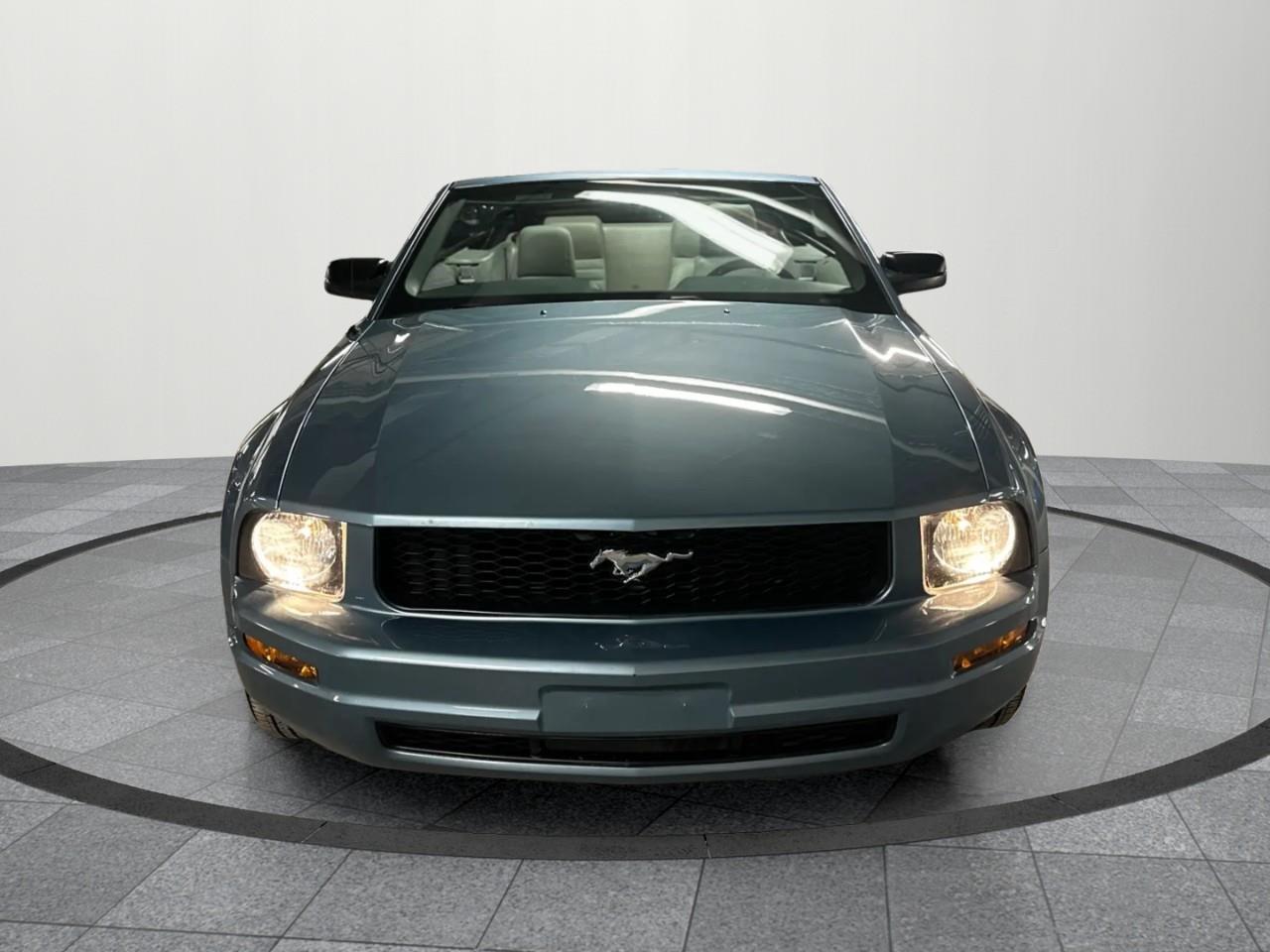 2007 Ford Mustang V6 2dr Convertible Photo