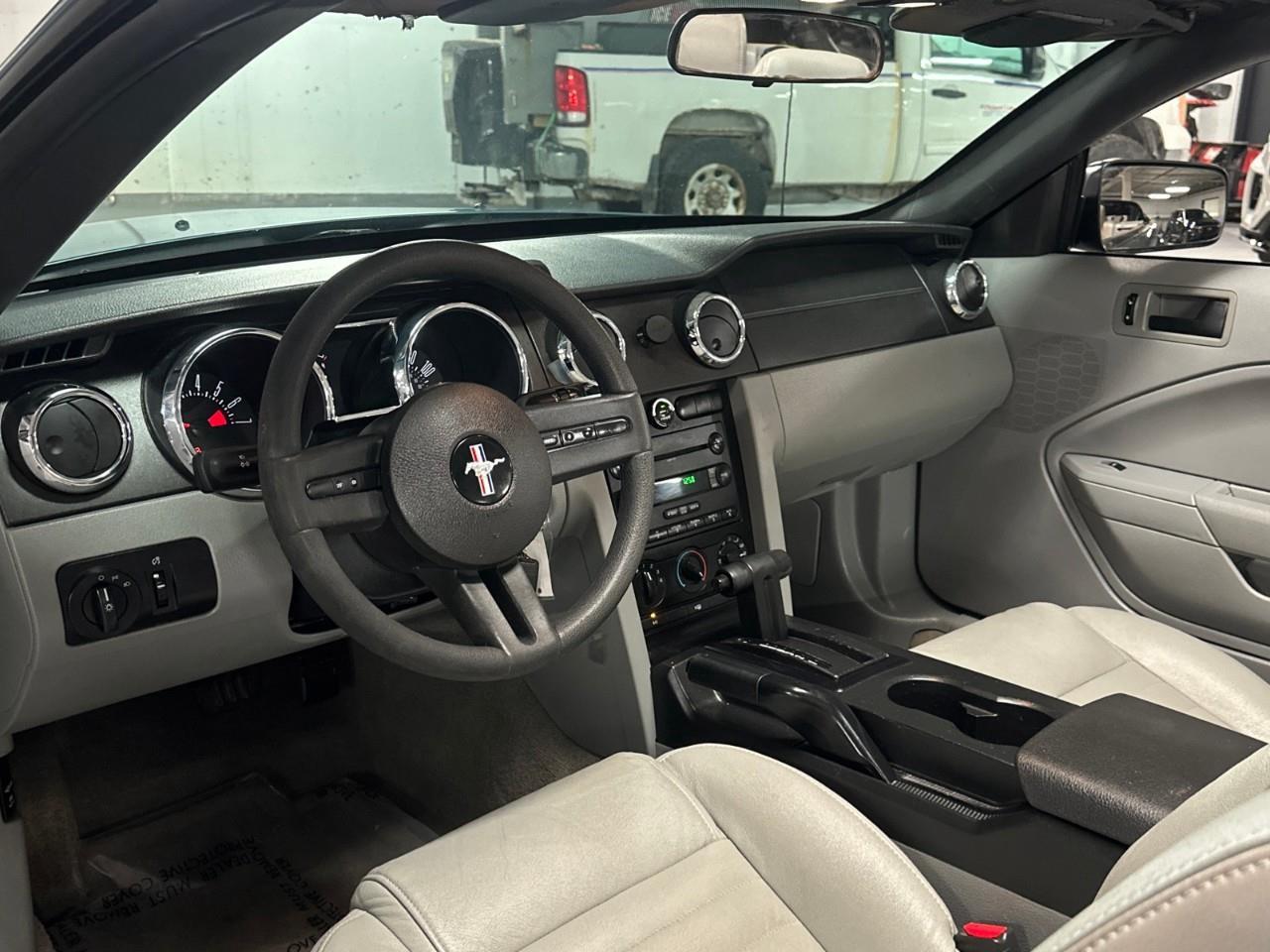 2007 Ford Mustang V6 2dr Convertible Photo