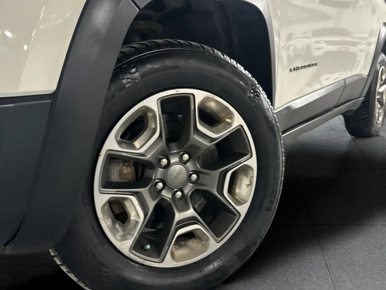 2019 Jeep Cherokee Trailhawk 4dr 4x4 Photo