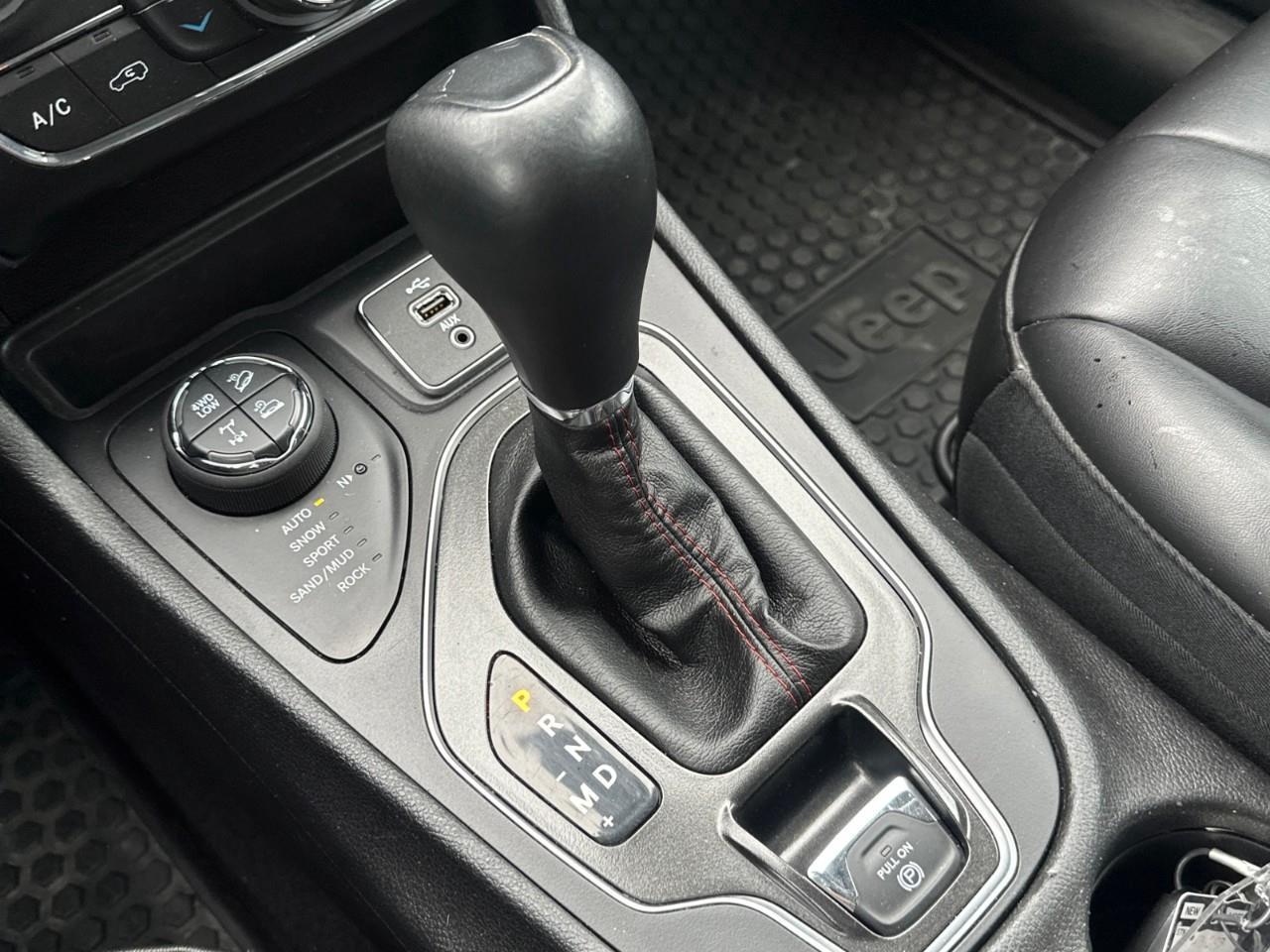 2019 Jeep Cherokee Trailhawk 4dr 4x4 Photo