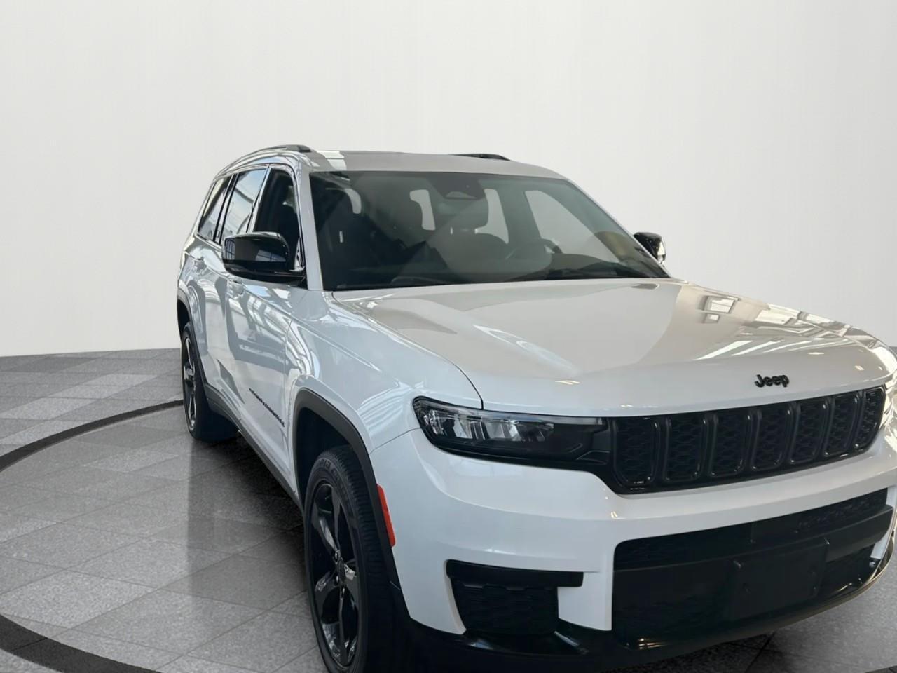 2021 Jeep Grand Cherokee L Laredo 4dr 4x4 Photo