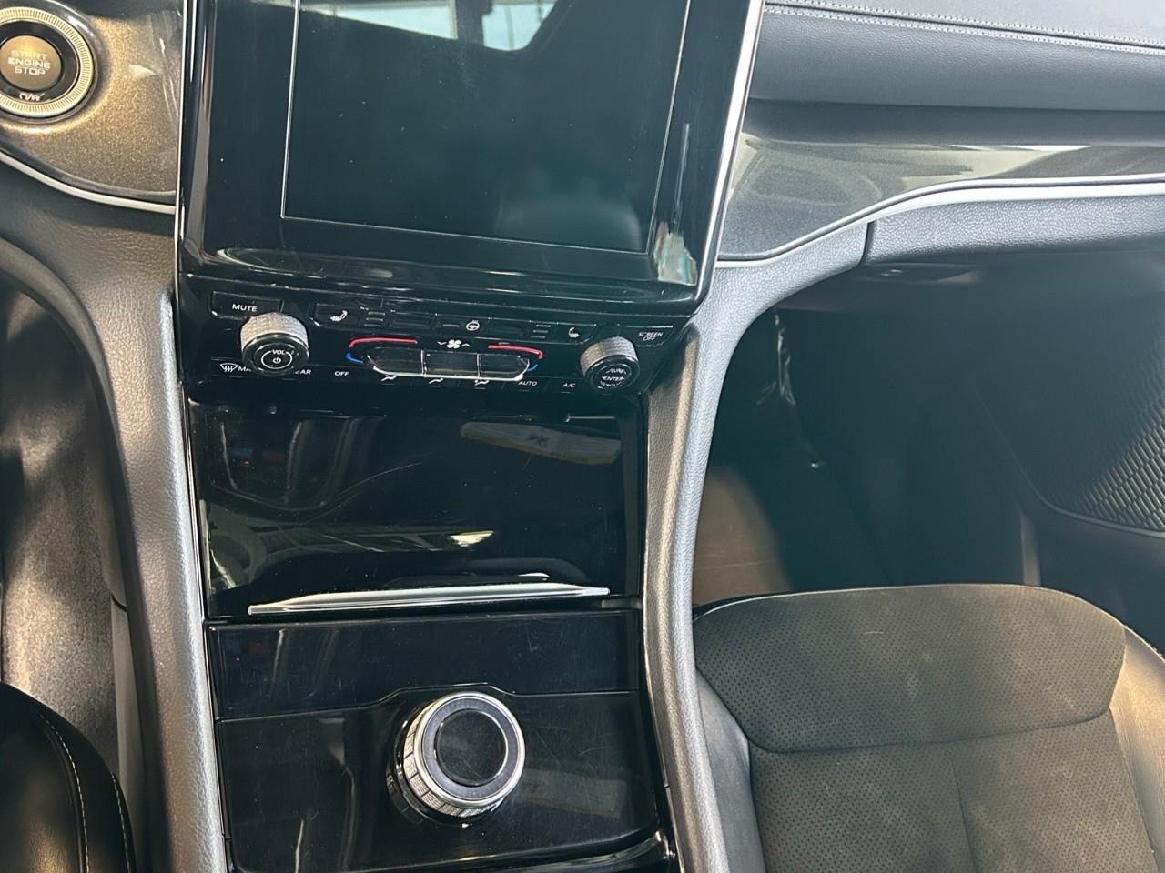 2021 Jeep Grand Cherokee L Laredo 4dr 4x4 Photo